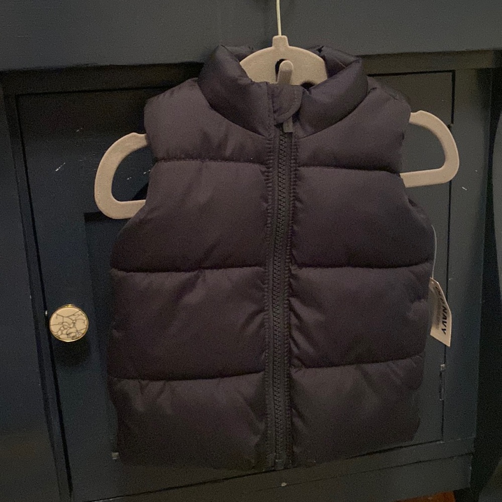 🆕Old Navy Puffer Vest 3-6M🆕